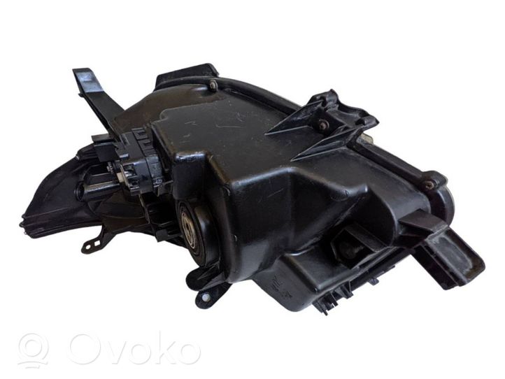 Toyota Land Cruiser (J150) Lampa przednia 8118560E30