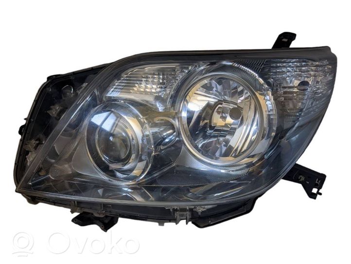 Toyota Land Cruiser (J150) Lampa przednia 8118560L70