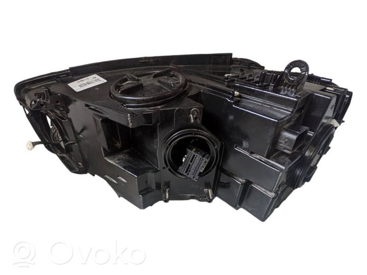 BMW X5 F15 Lampa przednia 7471348