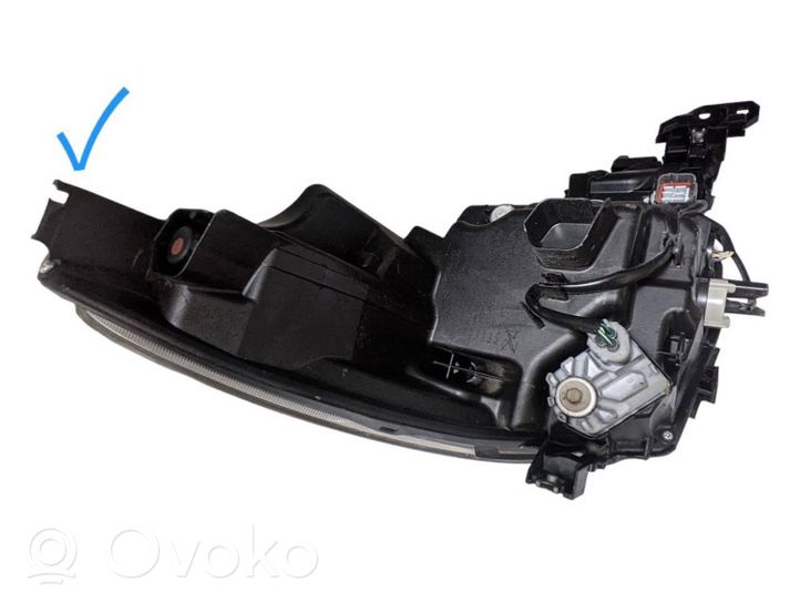 Subaru Forester SK Lampa przednia 84001SJ020