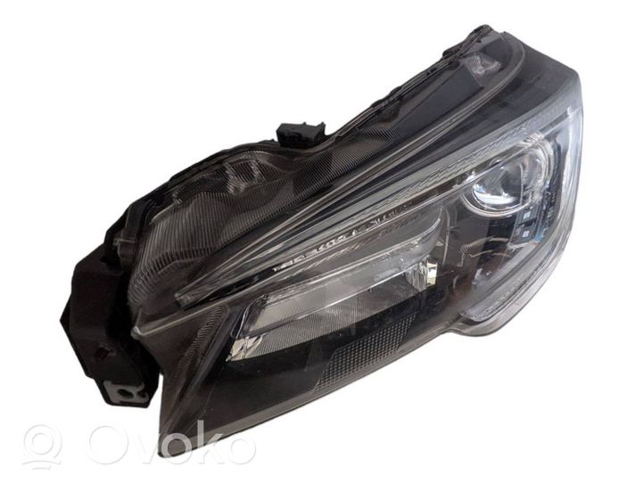 Subaru Forester SK Lampa przednia 84001SJ020