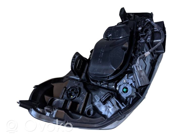 Volvo XC60 Lampa przednia 31420257