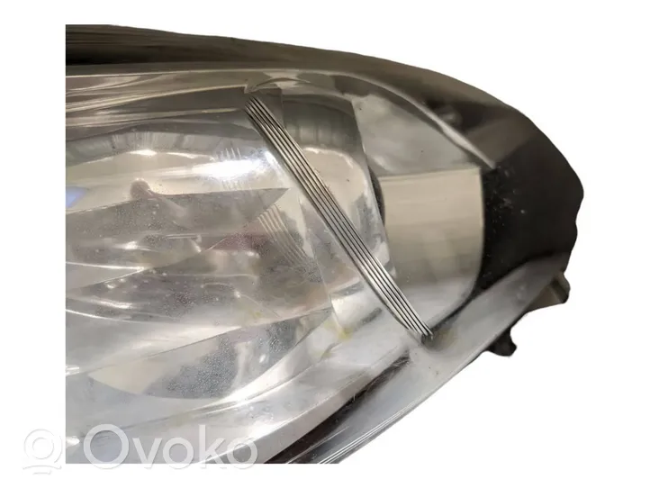 Toyota Verso Faro/fanale 811100F181