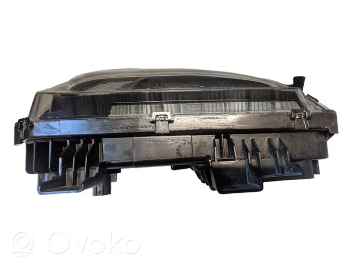 Mitsubishi L200 Fendinebbia anteriore 8315A058