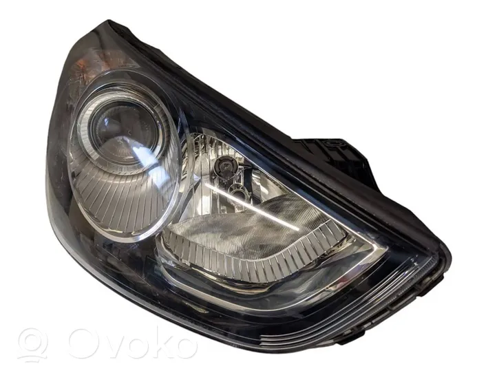 Hyundai ix35 Lampa przednia 921012Y020