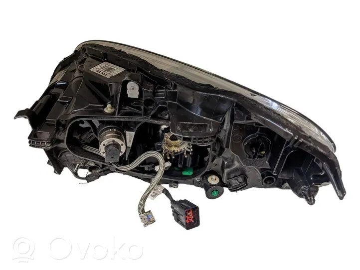 Volvo XC60 Lampa przednia 31395897