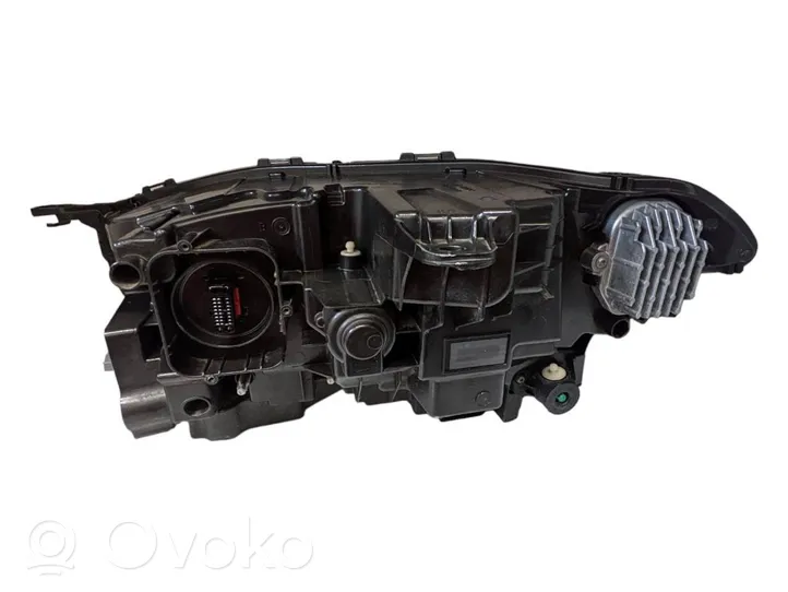 Volvo XC90 Lampa przednia 31656990