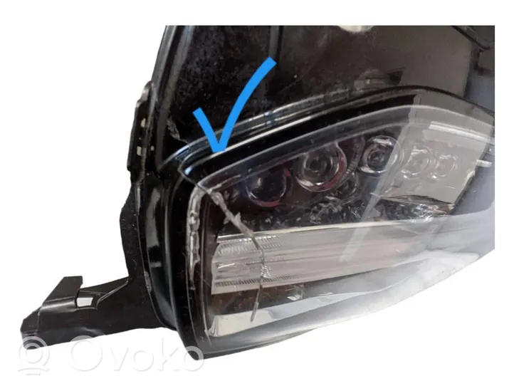 Volvo XC90 Lampa przednia 31656990