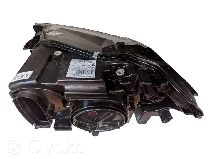 BMW X3 F25 Lampa przednia 7401132