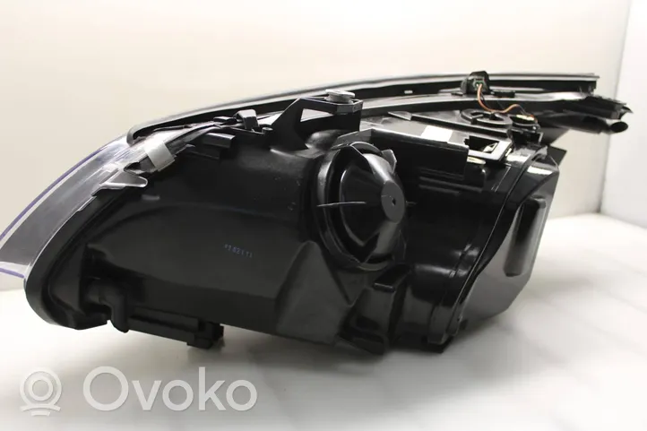 BMW 5 E60 E61 Lampa przednia 63127165562