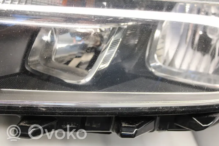 Volkswagen PASSAT B8 Lampa przednia 3G1941005C