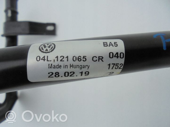 Volkswagen T-Roc Moottorin vesijäähdytyksen putki/letku 04L121065CR