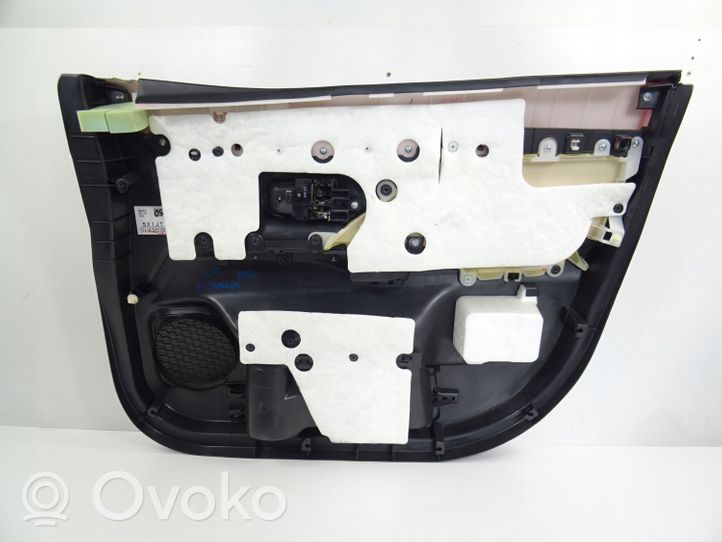 Mitsubishi Outlander Boczki / Poszycie drzwi przednich K014AMCG4B45X