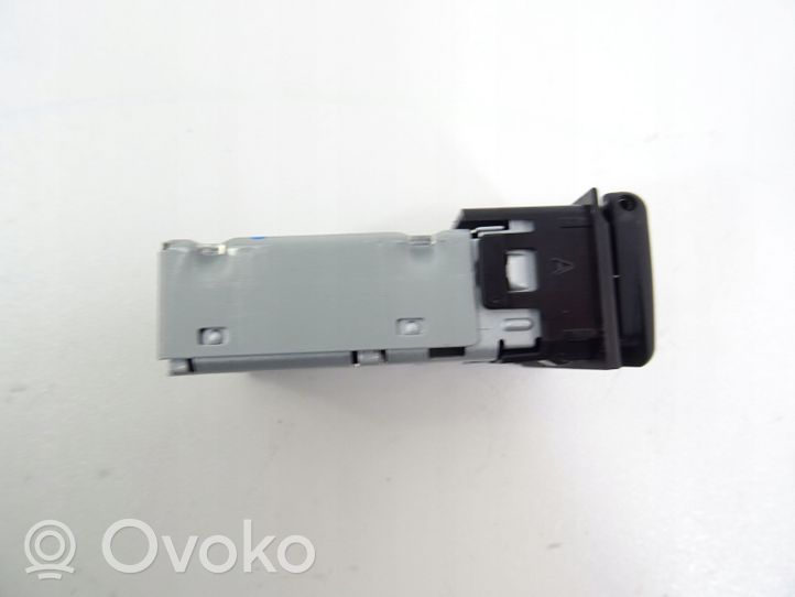 Lexus UX Gniazdo / Złącze USB 8553276010