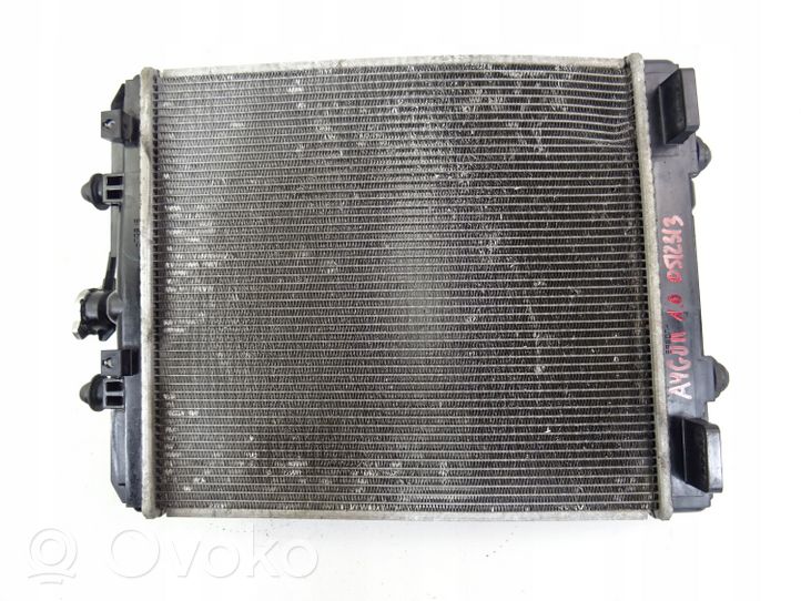 Toyota Aygo AB40 Radiateur de refroidissement CZ4221753582