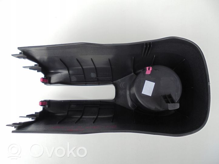 Toyota Aygo AB40 Tylny uchwyt na kubek tunelu środkowego 589040H010