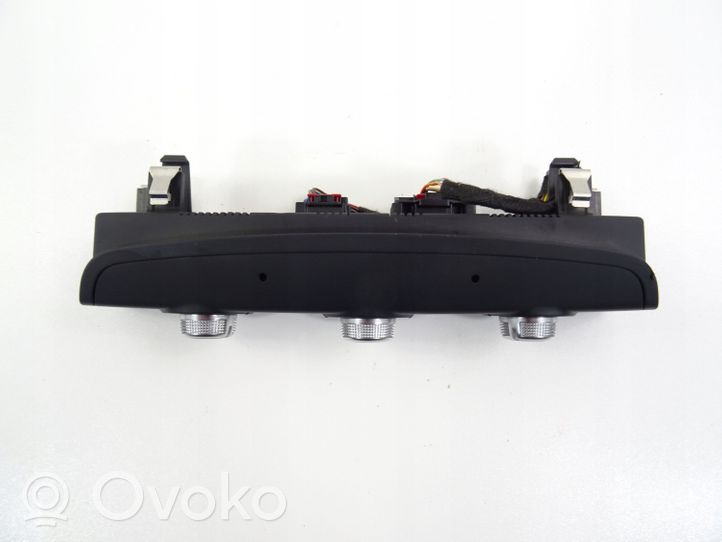 Audi A3 S3 8V Panel klimatyzacji 8V0820047F