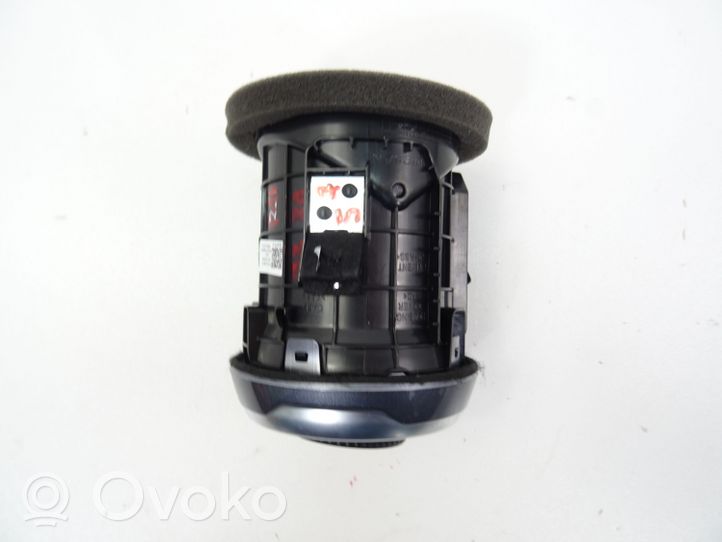 Nissan Juke II F16 Copertura griglia di ventilazione laterale cruscotto 687606PA0A