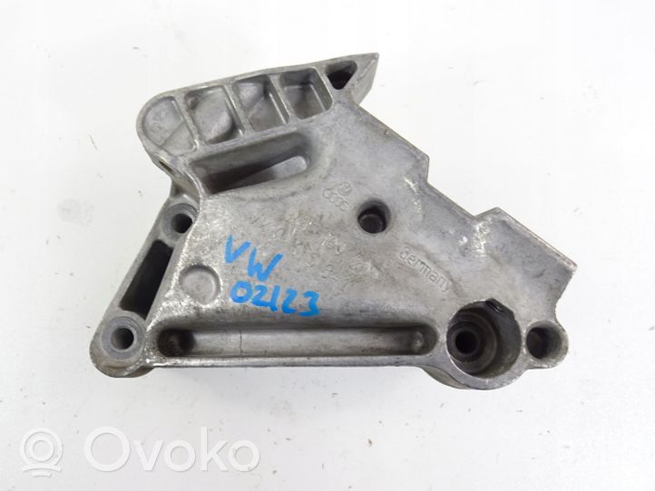 Audi A3 S3 8V Engine mounting bracket 04L199207