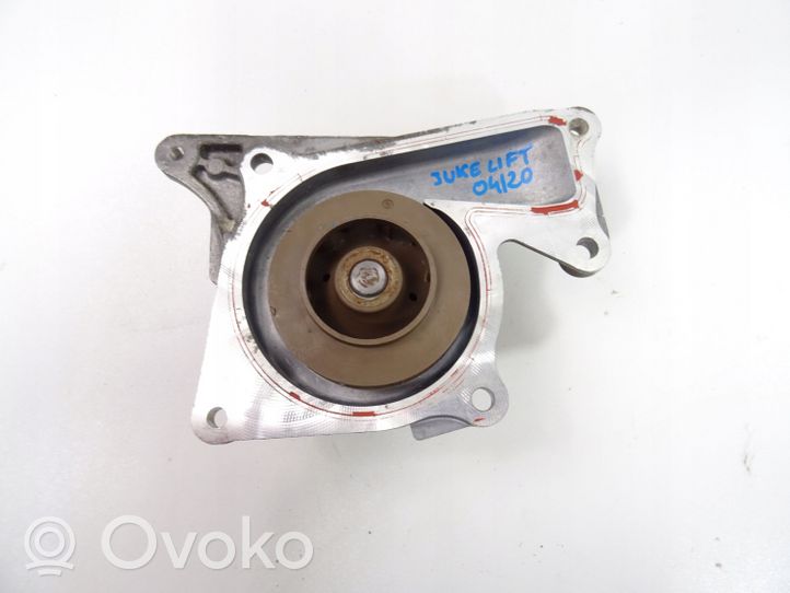 Nissan Juke I F15 Vesipumppu 8200713853