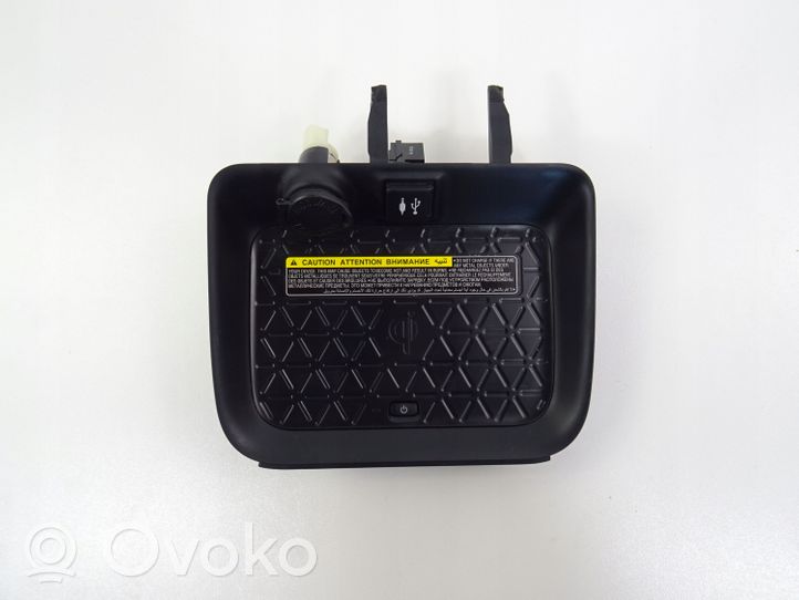 Toyota RAV 4 (XA50) Wireless charging module 861C042010C1