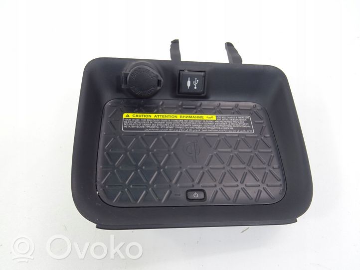 Toyota RAV 4 (XA50) Wireless charging module 861C042010C1