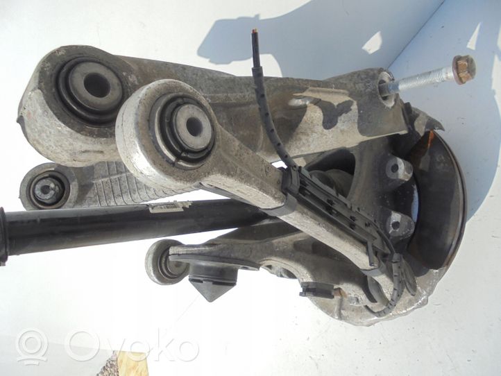 BMW X5 E70 Pivot de moyeu arrière 6771543