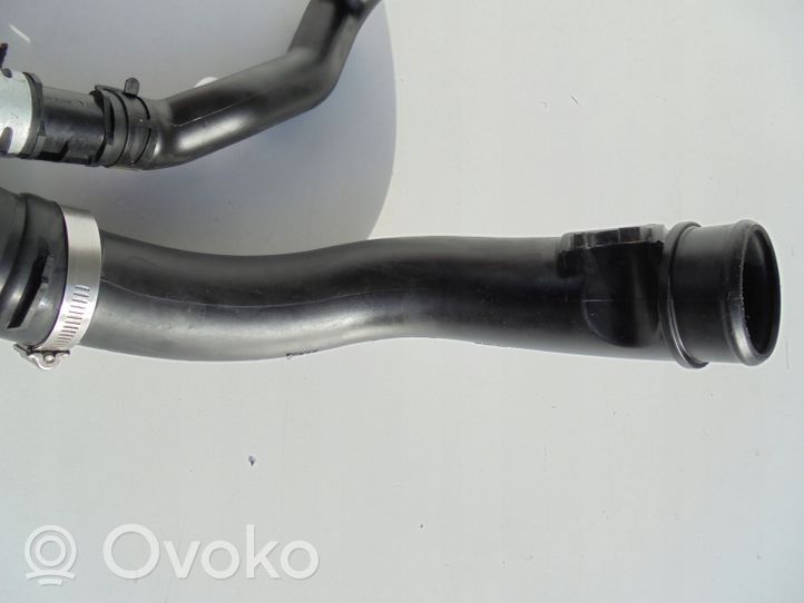 Mazda 3 II Moottorin vesijäähdytyksen putki/letku S55013231