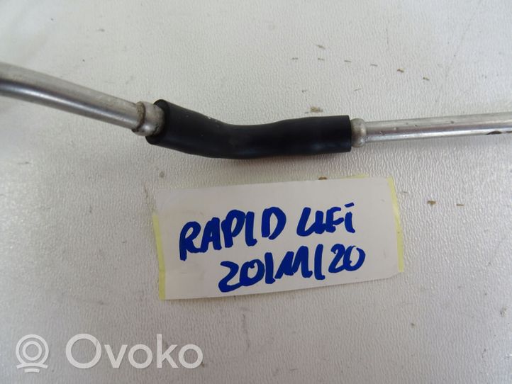 Skoda Rapid (NH) Tuyau sous vide 04B129456