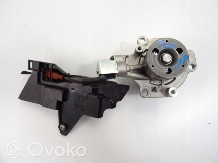 Volkswagen Tiguan Water pump 04L109145A