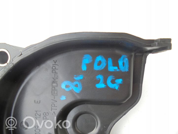 Volkswagen Polo VI AW Osłona paska / łańcucha rozrządu 04C109121E