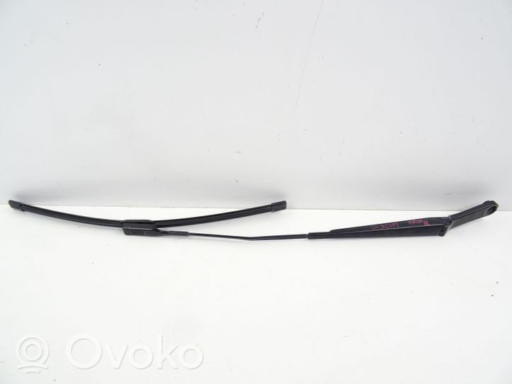 Audi Q3 8U Front wiper blade arm 8U1955408A