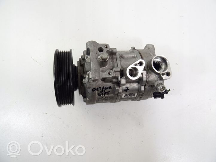 Skoda Octavia Mk3 (5E) Compresseur de climatisation 5Q0816803H