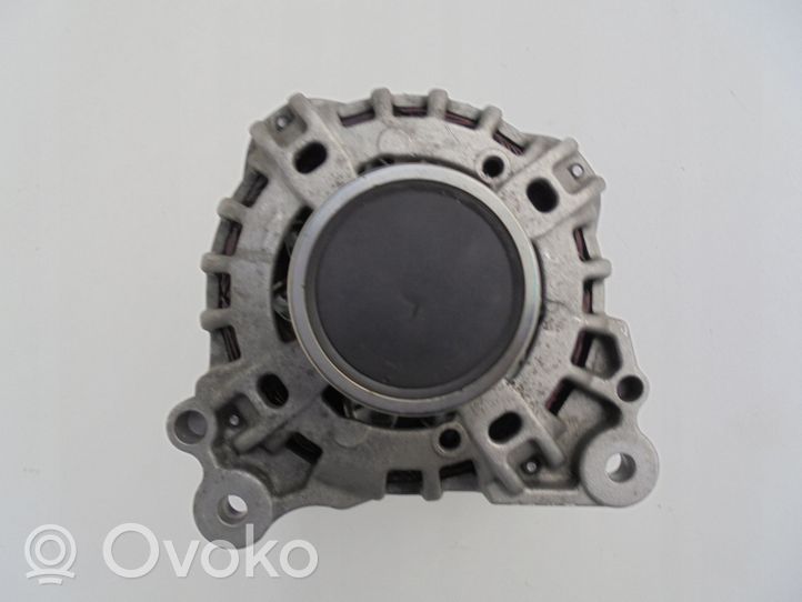 Volkswagen Golf VII Alternator 04E903021M