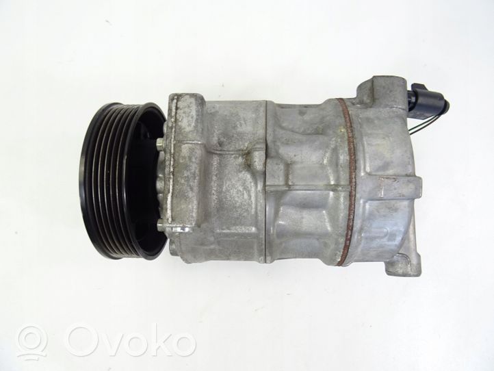 Volkswagen Touran III Klimakompressor Pumpe 5Q0816803C