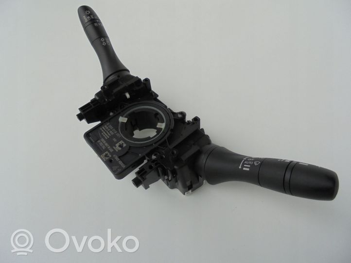 Nissan Qashqai Commodo, commande essuie-glace/phare 479454BA0A