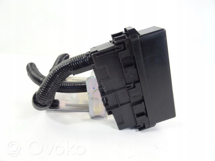 Nissan X-Trail T32 Relay mounting block 