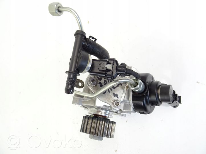 Audi A4 S4 B9 8W Polttoaineen ruiskutuksen suurpainepumppu 05L130755 VW SKODA