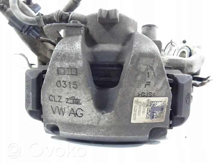 Audi A4 S4 B9 8W Zwrotnica koła przedniego 8W0407241F