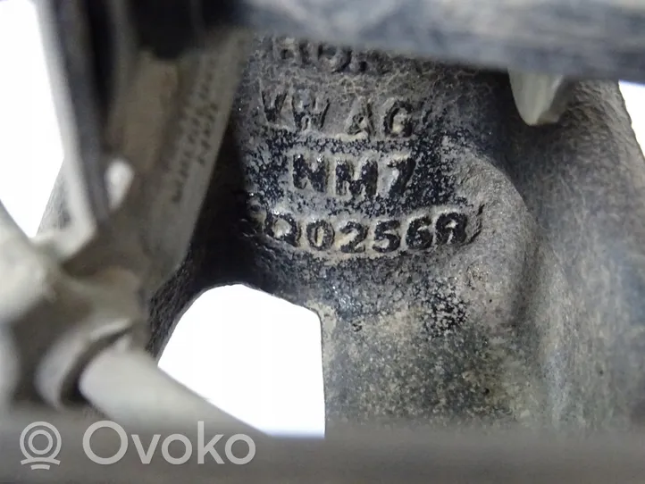 Audi A3 S3 8V Zwrotnica koła przedniego 5Q0256R