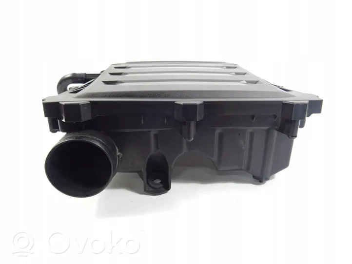 Volkswagen T-Roc Obudowa filtra powietrza 04C129601M