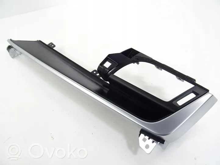 Nissan Qashqai J12 Rivestimento del pannello 684116UN1A