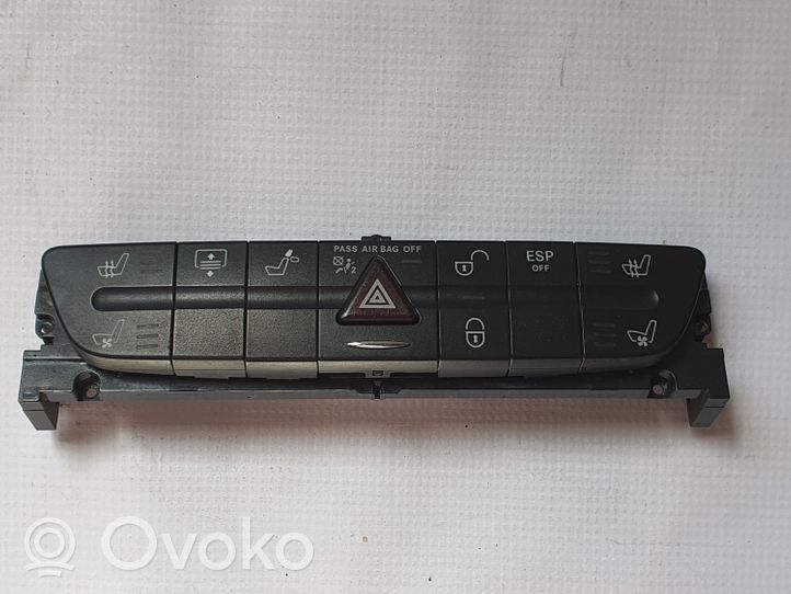 Mercedes-Benz CLS C219 Kit interrupteurs 2118218858