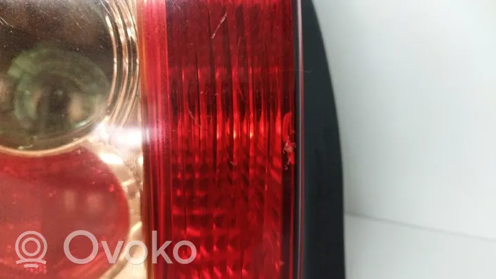 Toyota Corolla E120 E130 Lampy tylnej klapy bagażnika 