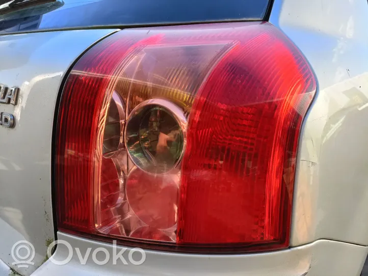 Toyota Corolla E120 E130 Lampy tylnej klapy bagażnika 