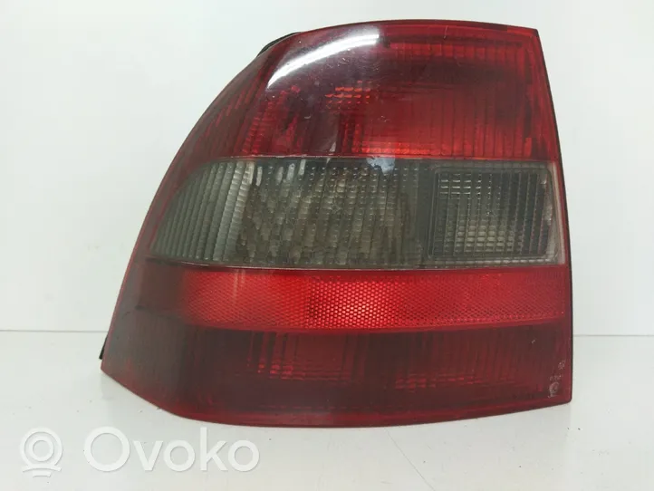 Opel Vectra B Takaluukun takavalot 