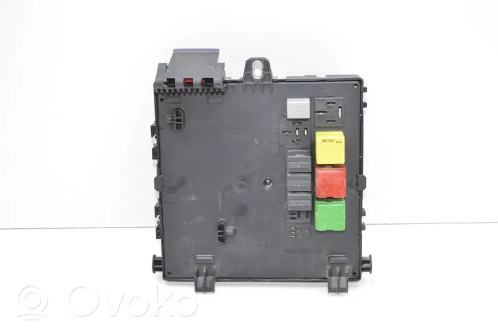 Opel Vectra C Module de fusibles 