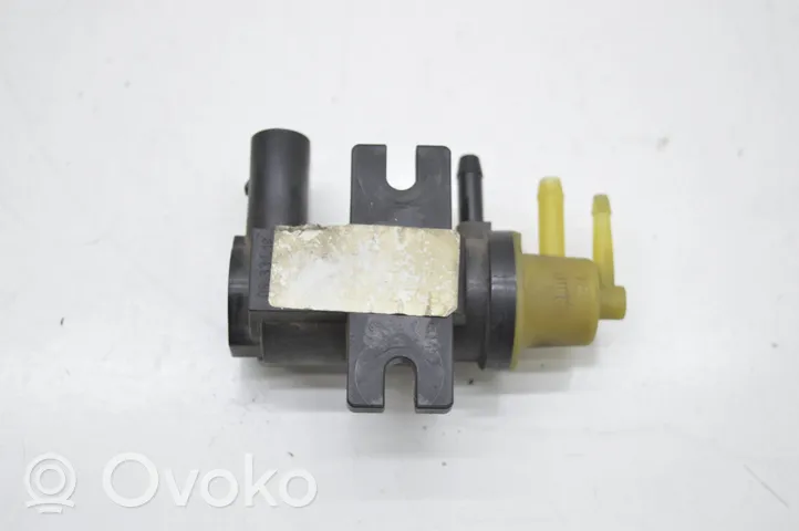 Audi A3 S3 A3 Sportback 8P Valve vacuum 