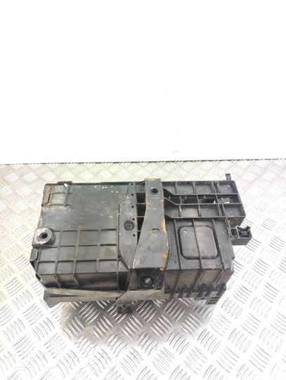 Opel Astra J Vassoio scatola della batteria 13354420