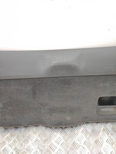 Opel Signum Moldura de la puerta/portón del maletero 13177992